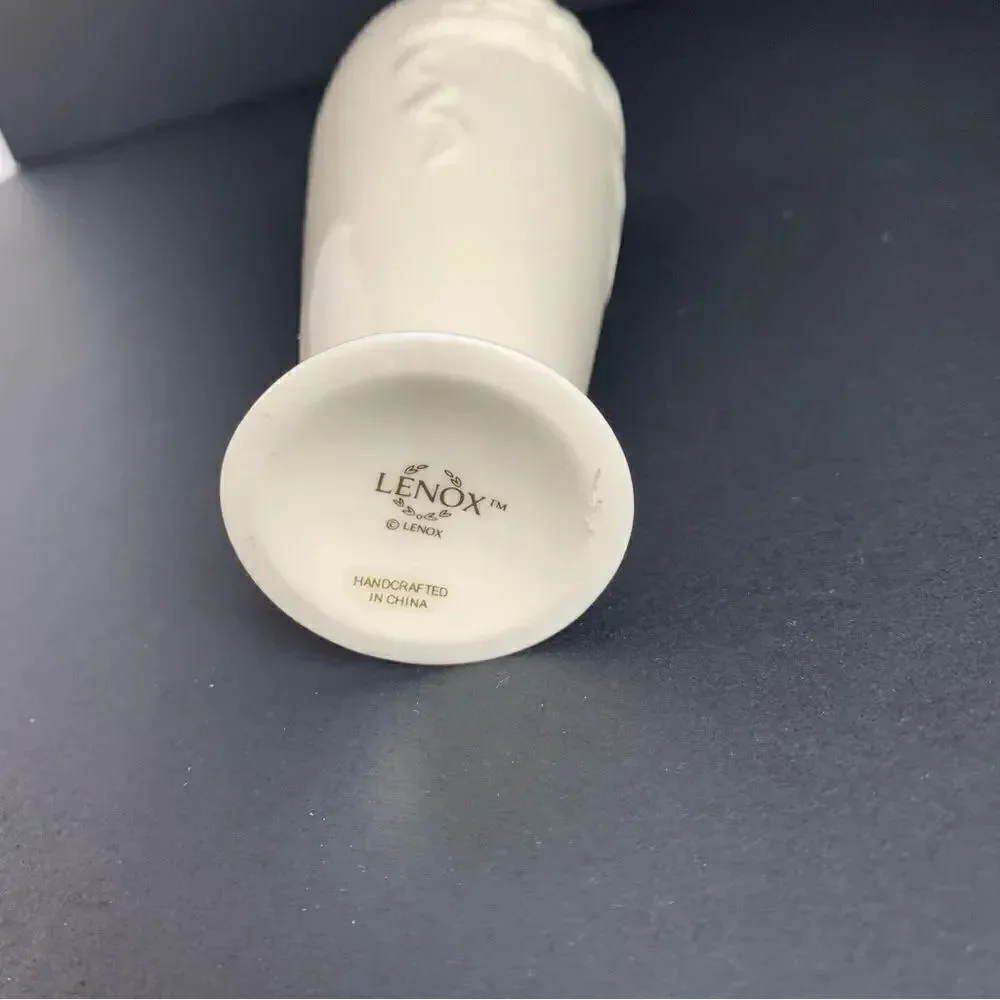 Lenox Rose Vase‎